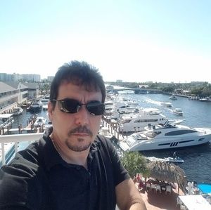 Meet your Posher, Eduardo